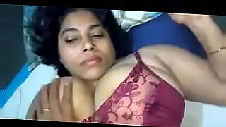 tamilhousewife aunty saree blouse removing dress changing videos