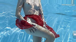 holly body fucked by the pool