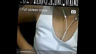 hot moms accidentally showing their boobs and seducing