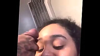 shy wxfe first sex video2