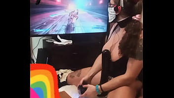 2youg girls fuck while playing video games