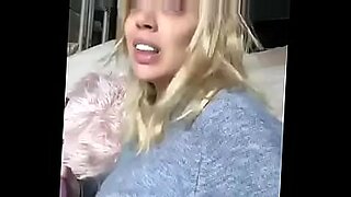 mom and sun porn kelly sucking cock