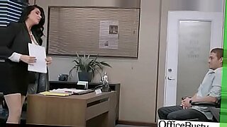 colombian girls fucking in the office in working time