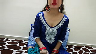 indian small boy and milf