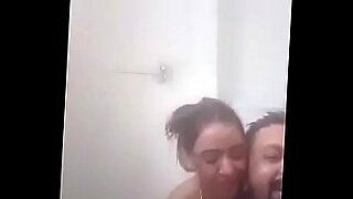 housewife with hand stuck in bath fucked by her stepson