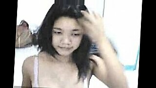 amateur hot brunette onwebcam solo