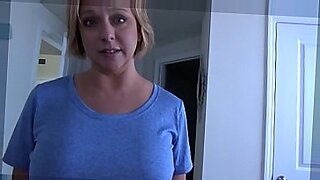 son give a special massage her mom fuck