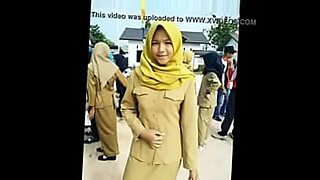 jilbab indon bugil memek
