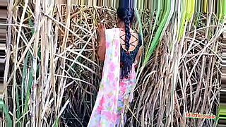 desi marwadi lady sex in camera village in field