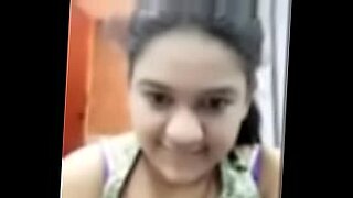 hot pilipina office girl tracke down and propositioned for sex