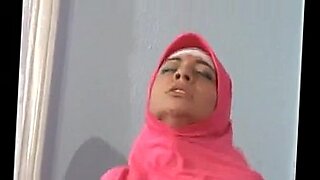 hijab upskirt