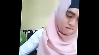 tina kay in hijab