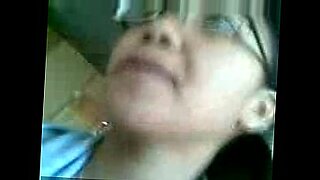 amateur arabian teen camgirl shows her hairy pussy on webcam