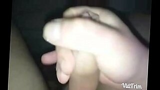 massage handjob leads to blowjob during his session