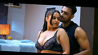 seachboy sucking indian actress girl boobs milk