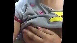 indian girl bending down showing boob sex