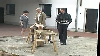 kick boxer trai to fuck his student in the rinf