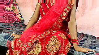 xxx videos in sari