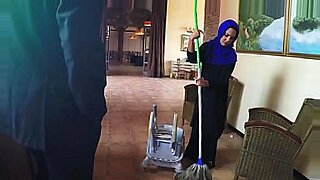 hijab cum in public