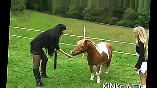 capri cavalli gets an erotic massage slutspacom