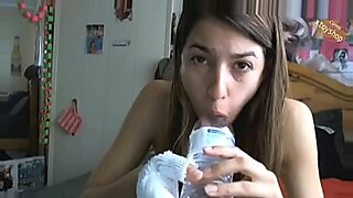 paola morocha argentina se masturba con botella
