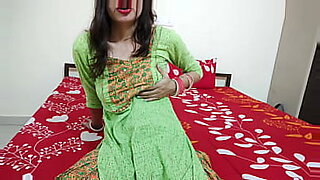 indian rich girls with servent hot sex