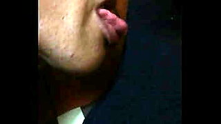 semen lips kissing