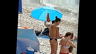 jovencitas violadas forzadas a escondidas en la playa