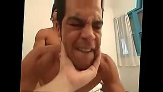 couple fuck in bathroom whyle someone coming