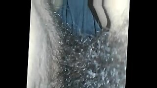 indian tamil aunty in saree removing