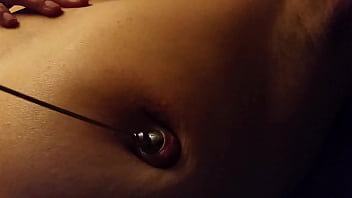 she keep sucking when i cum out my cock