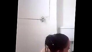 fucking my ex girlfriend anal in bath tube