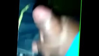 girl try to touch dick in japanese bus