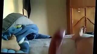 mom and son sex in bed room