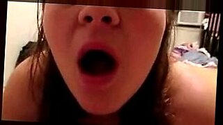 mom suking lover mouth full