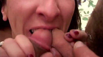 wife licking big clit